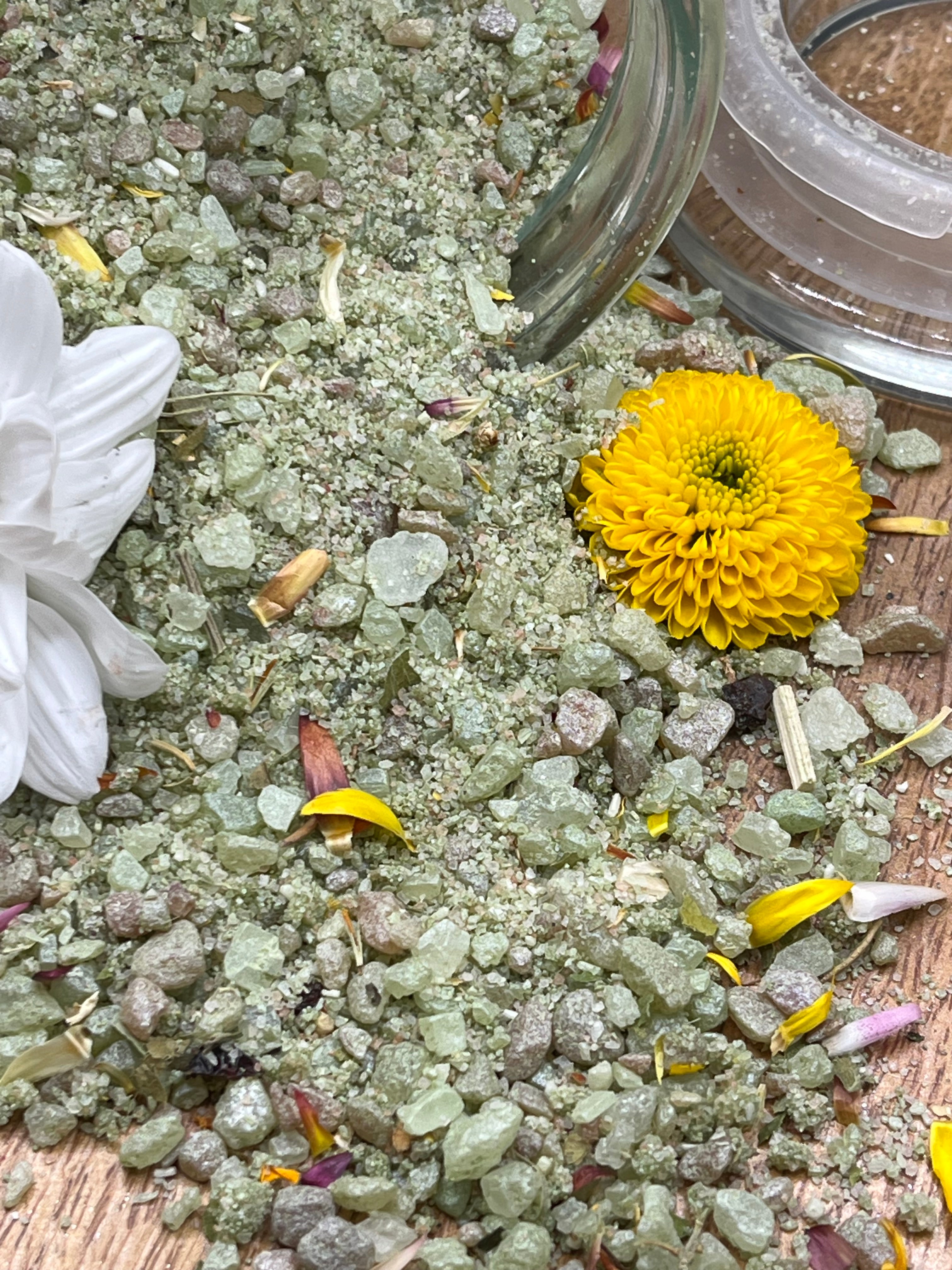 Verdant- Apothecary Bath Salts• Renewal