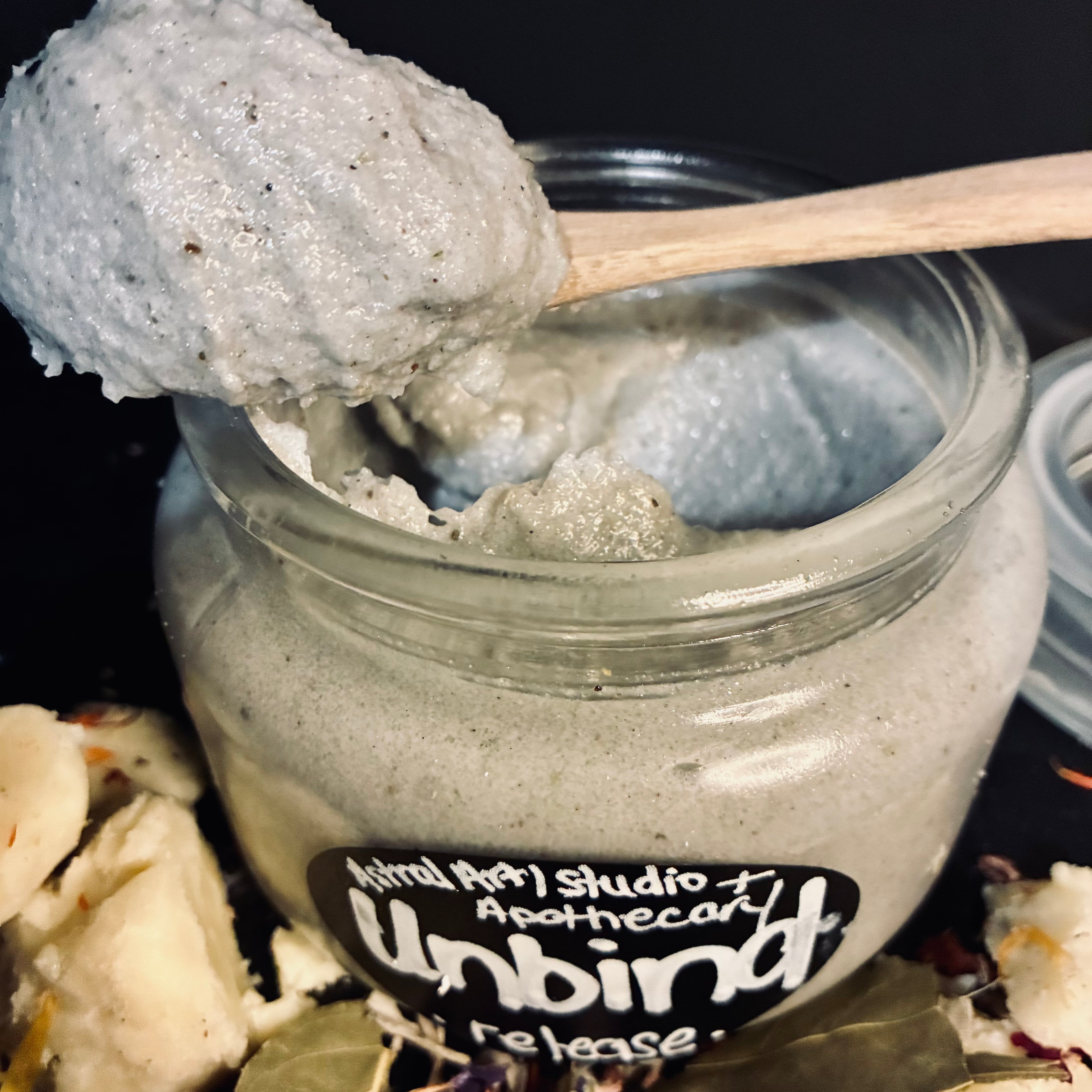 Unbind- Botanical Body Scrub •Release