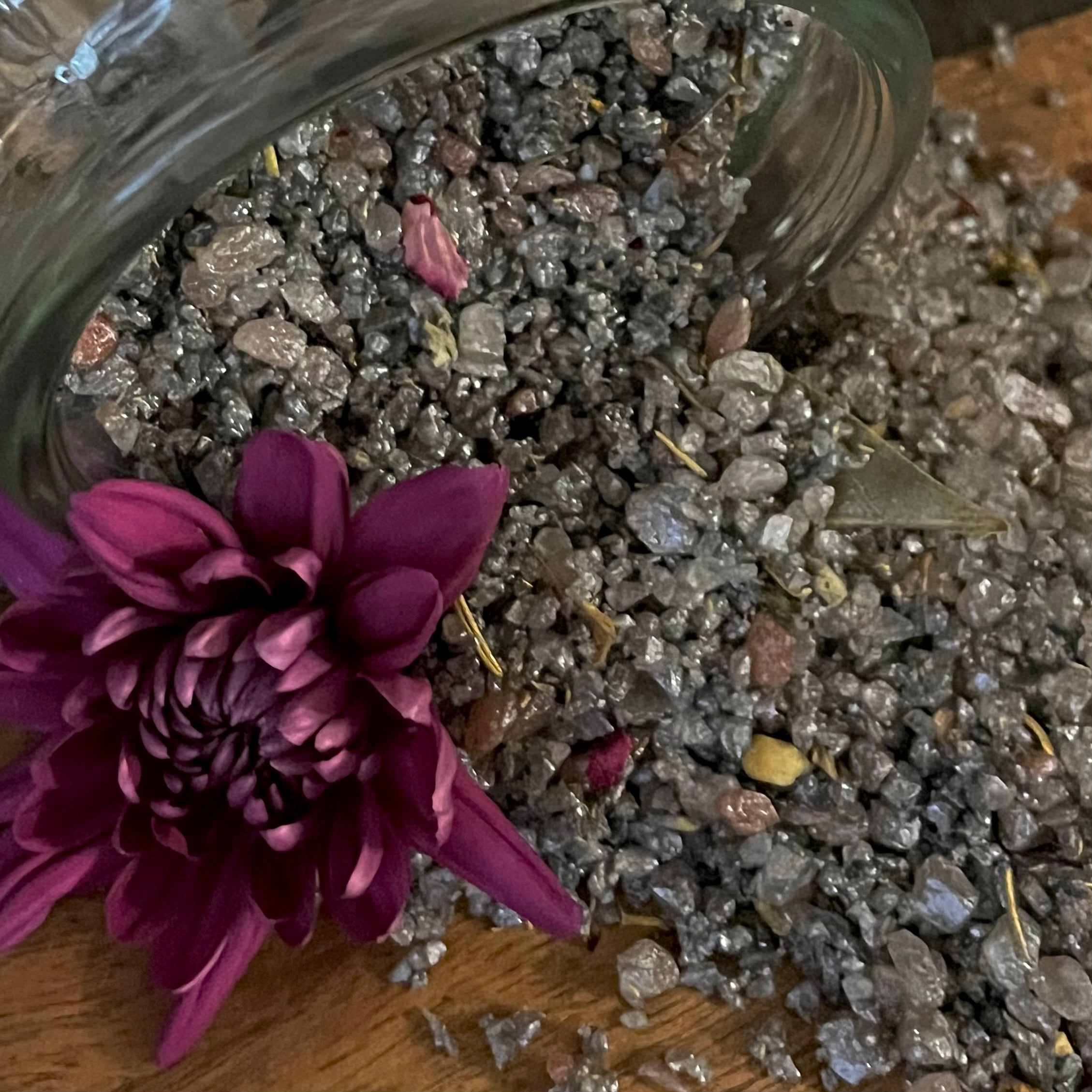 Unbind- Apothecary Bath Salts• Release