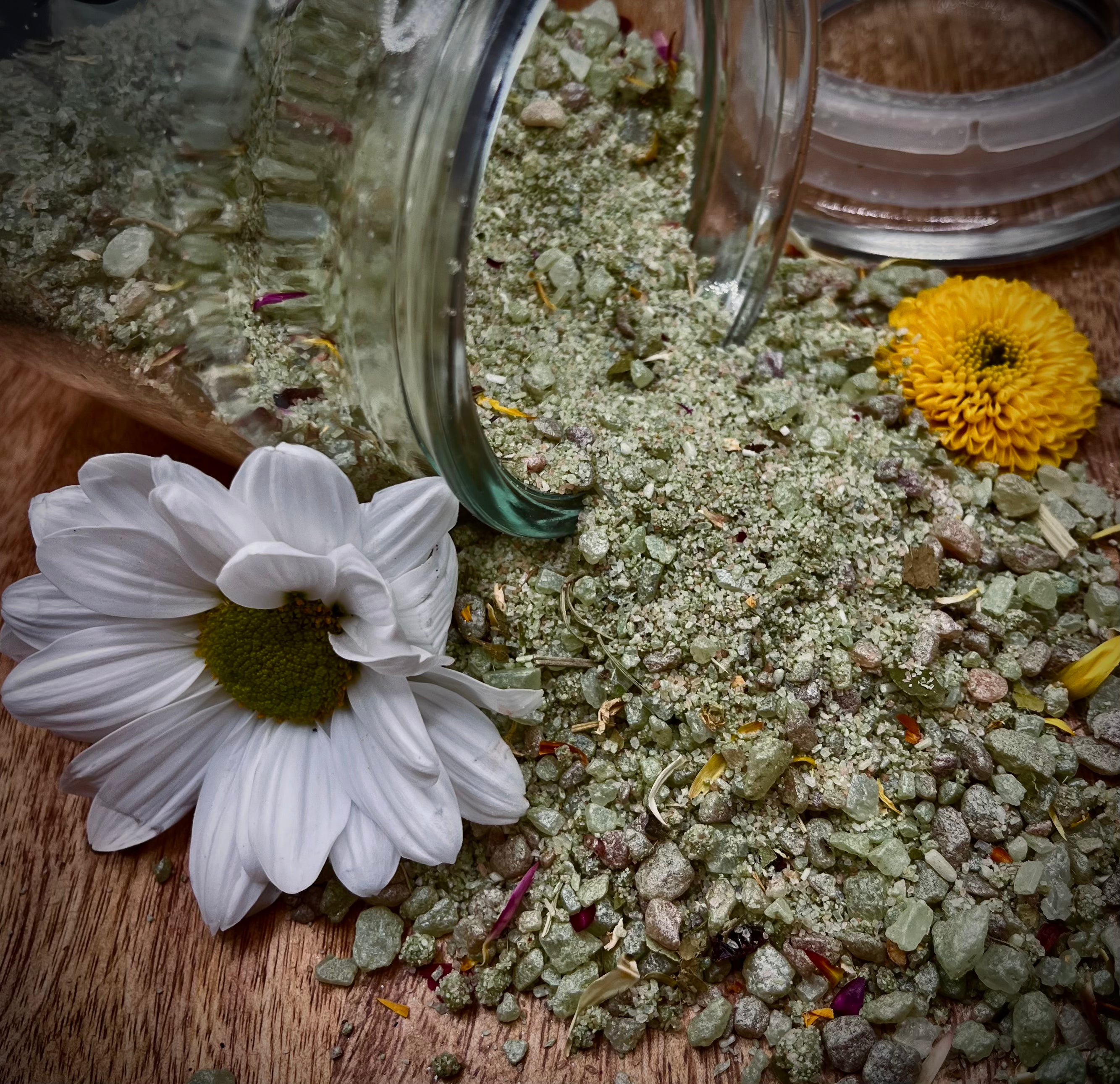 Equinox - Apothecary Bath Salts• Renew